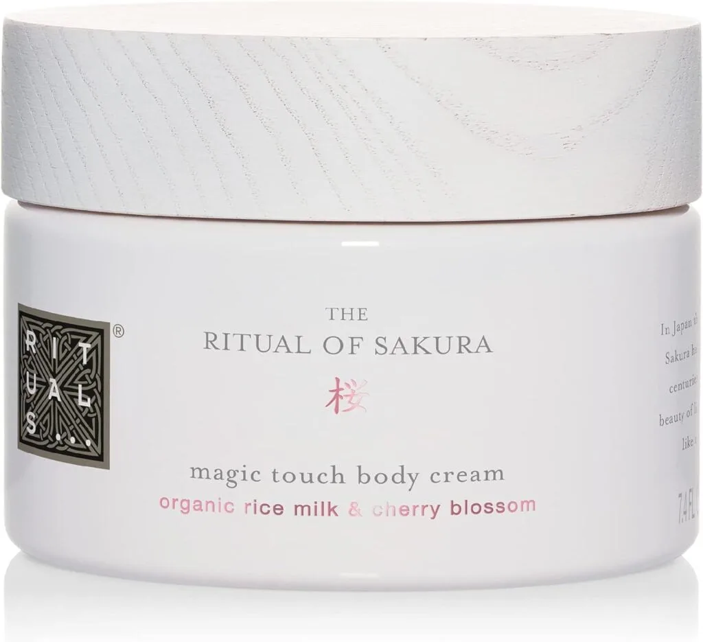 Le 6 migliori creme corpo profumate per il tuo rituale di cura 6 Rituals The Ritual of Sakura Magic Touch