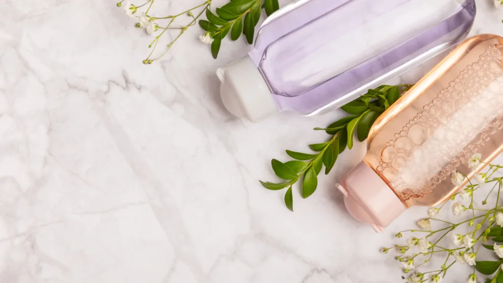10 Detergenti viso essenziali per la tua routine 3 Tonicos