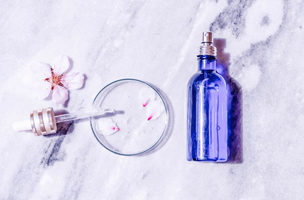 7 migliori sieri al retinolo per migliorare la pelle e combattere i segni dell'età 5 Frasco de retinol