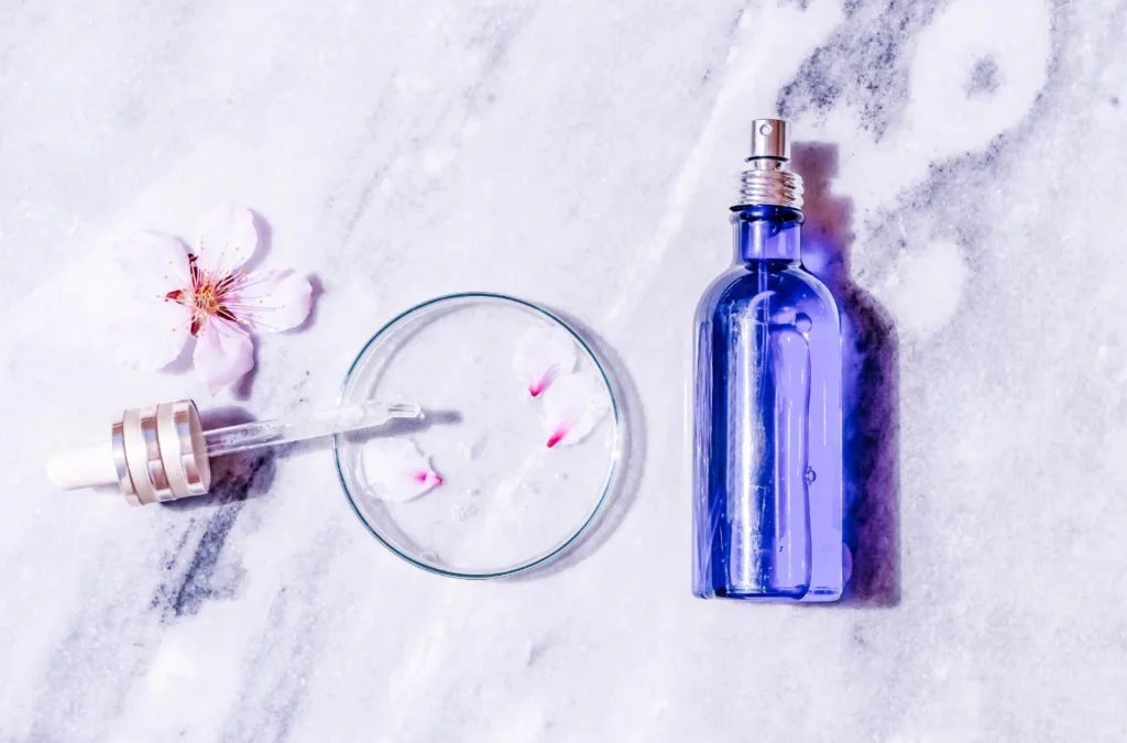 7 migliori sieri al retinolo per migliorare la pelle e combattere i segni dell'età 5 Frasco de retinol
