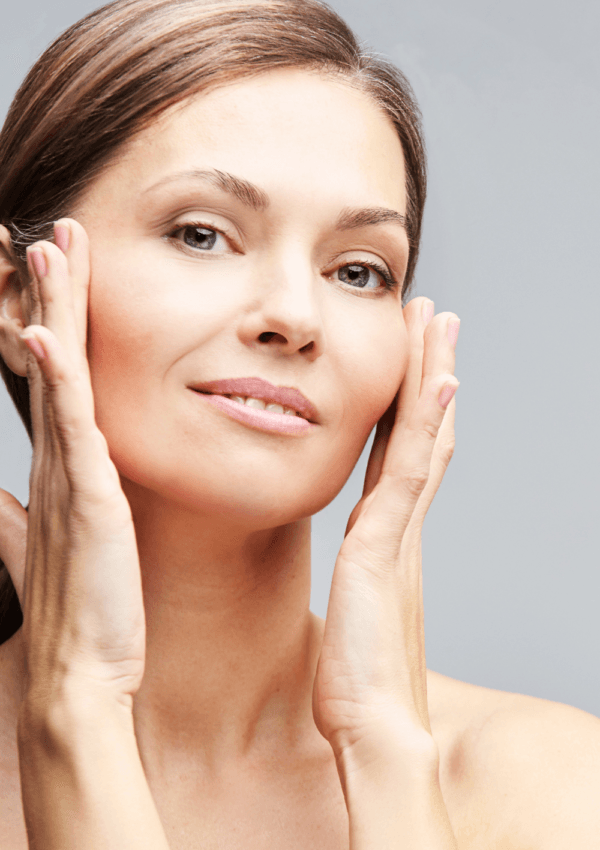 Make-up per pelle matura: consigli e prodotti must-have per questo 2025