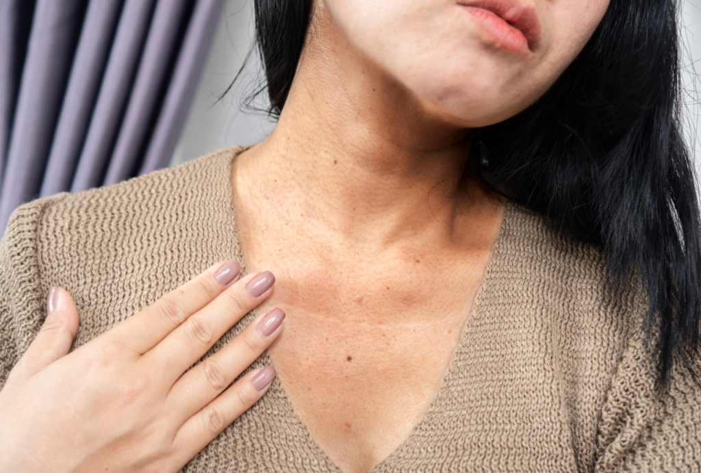 Combattere le rughe con le creme per il collo e il decollete